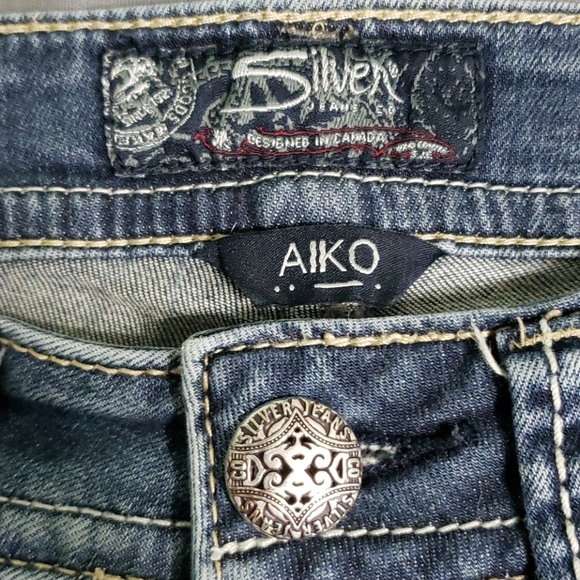 SILVER JEANS capri's - Picture 5 of 13